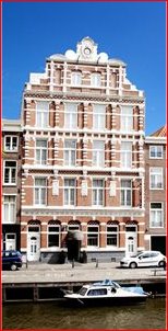 Hotel Nes Kloveniersburgwal